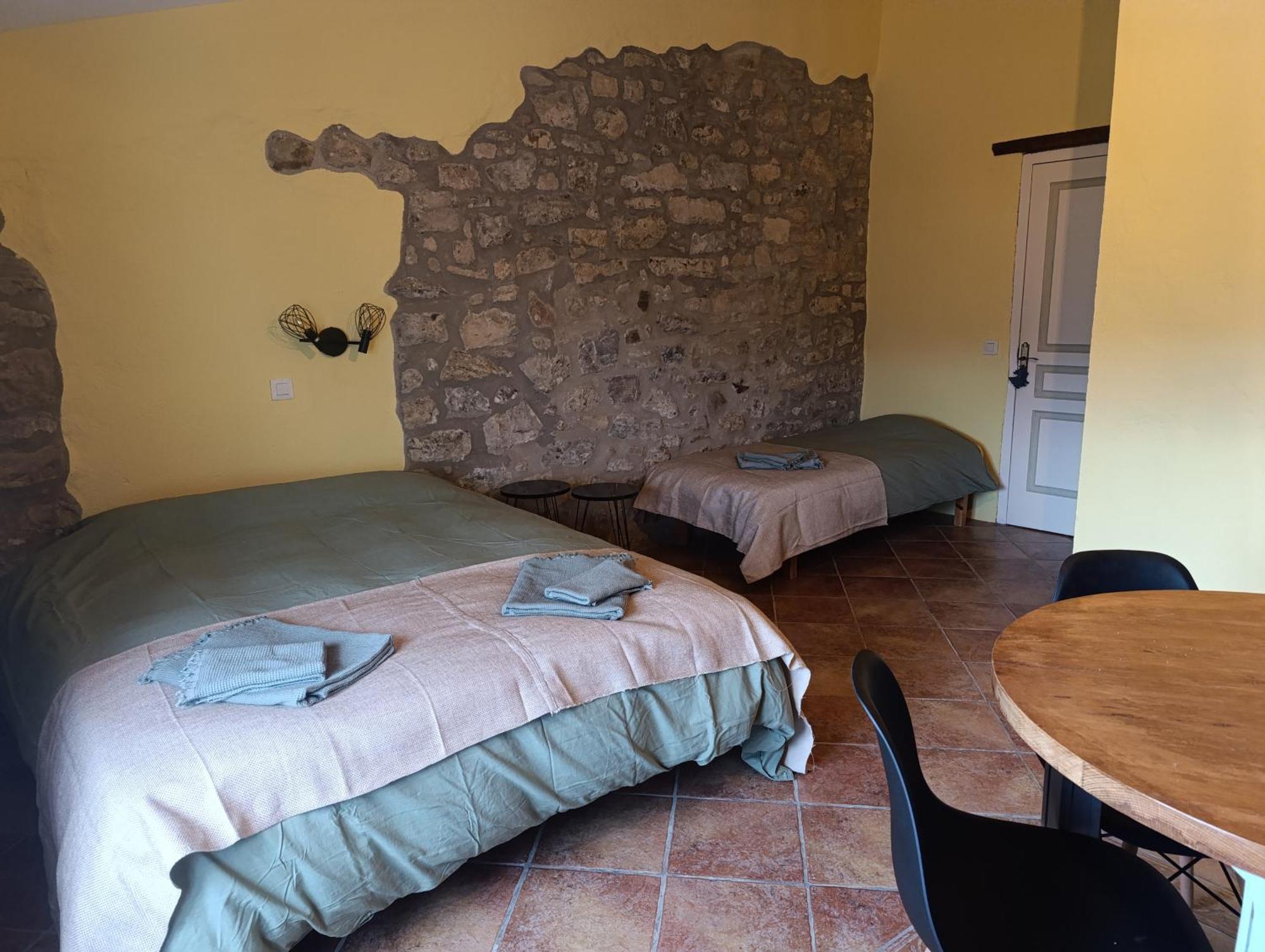 Mas Pitre Bed & Breakfast Besalú Eksteriør bilde